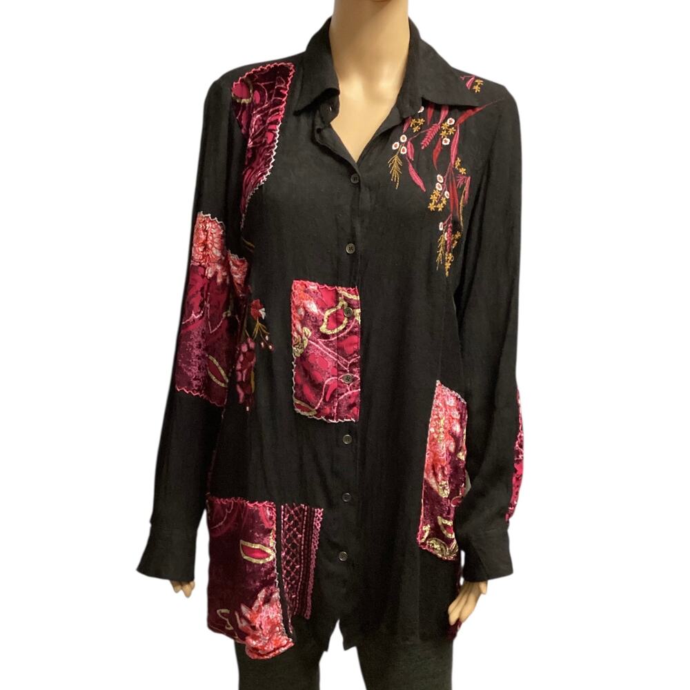 Avani del amour black embroidered patch velvet stitched size M